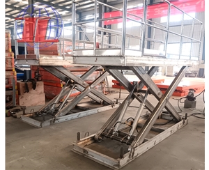 泰安不锈钢升降机